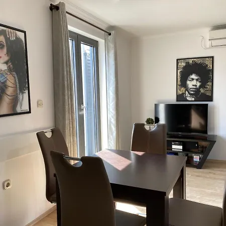 Tasha Apartment