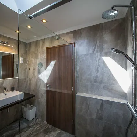 Tasha Apartment